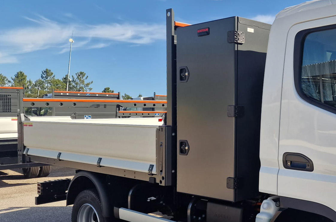 Cabreta Tribenne, coffre metal