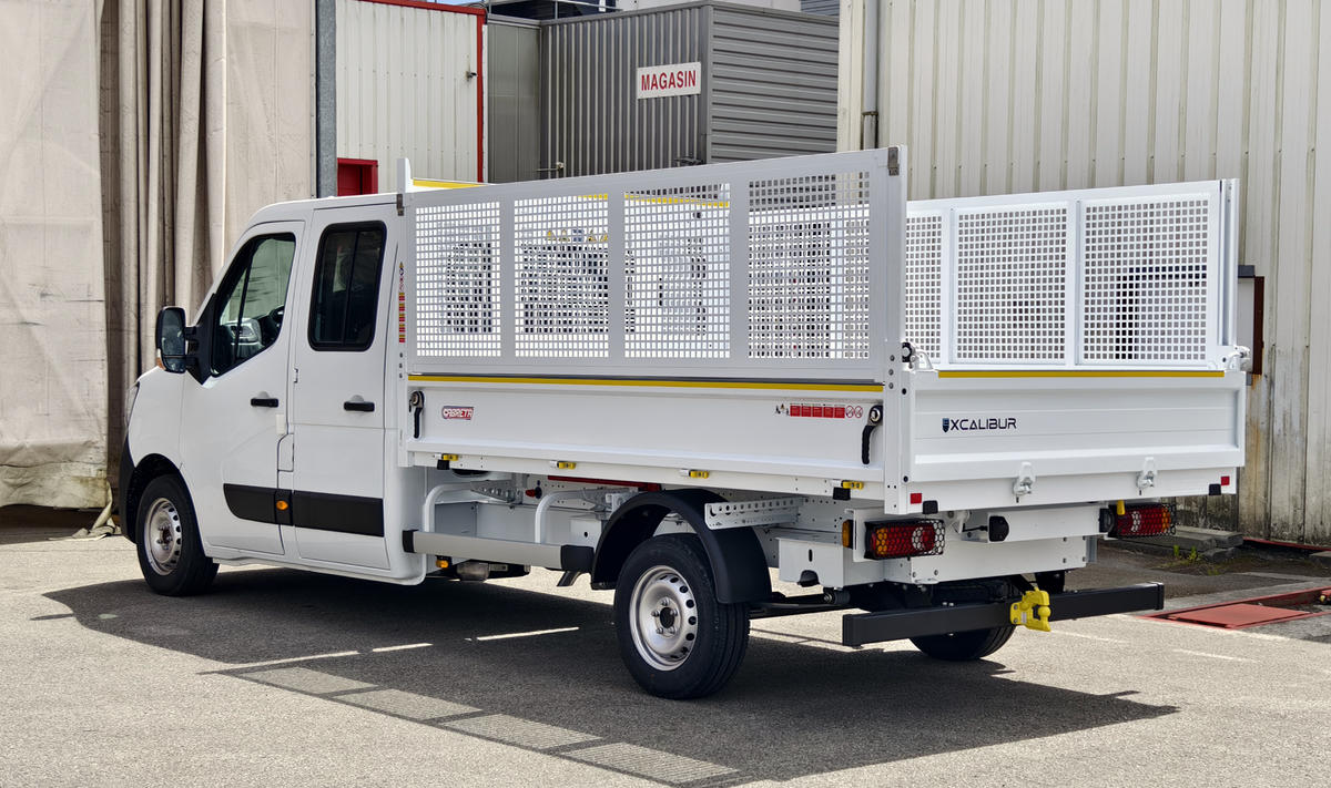 La benne professionnelle Excalibur de Cabreta, configuration paysagiste